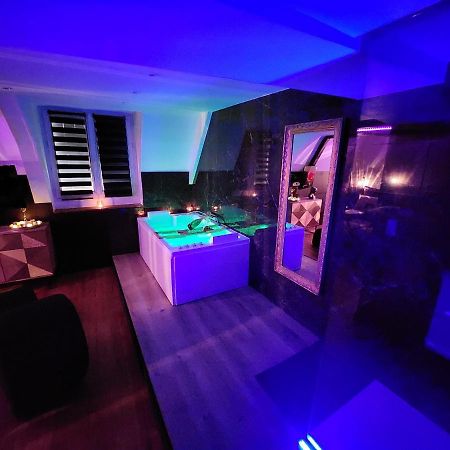 Caen, Tu M'Aimes - Suite Romantique Extérieur photo