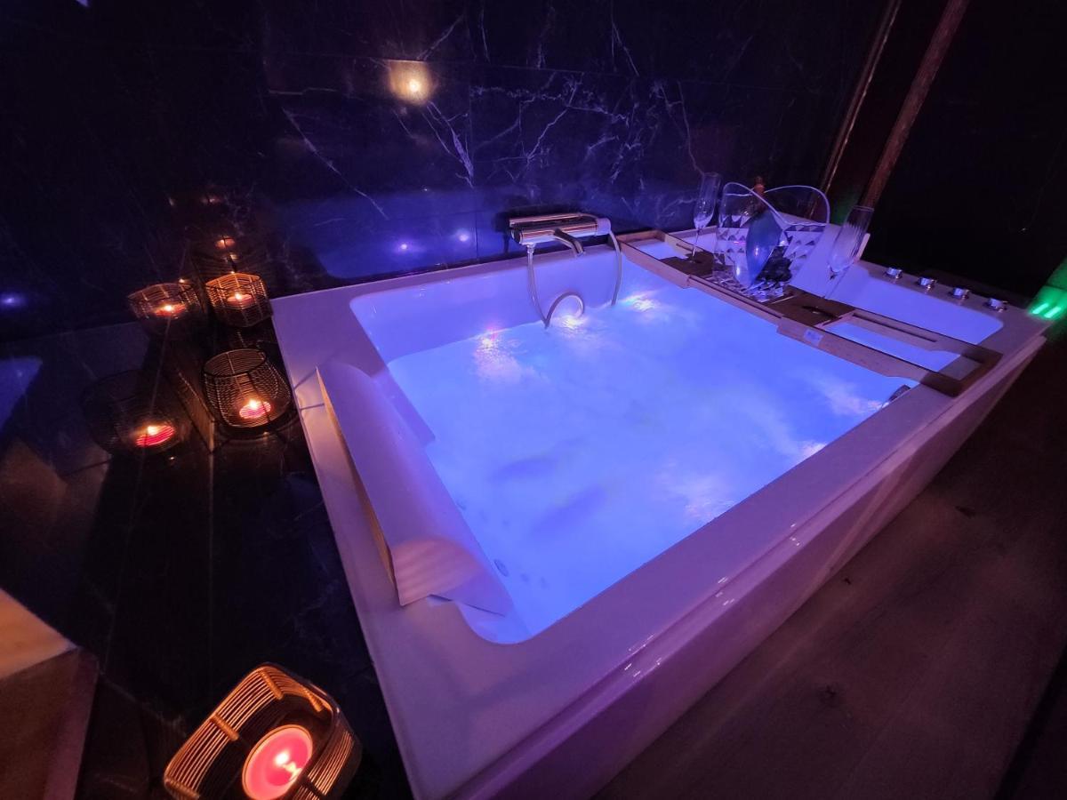Caen, Tu M'Aimes - Suite Romantique Extérieur photo