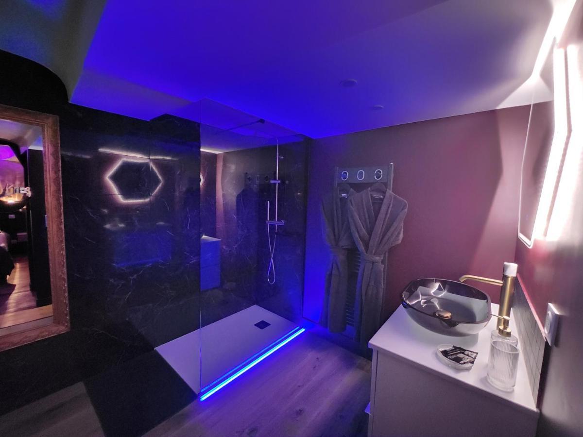 Caen, Tu M'Aimes - Suite Romantique Extérieur photo